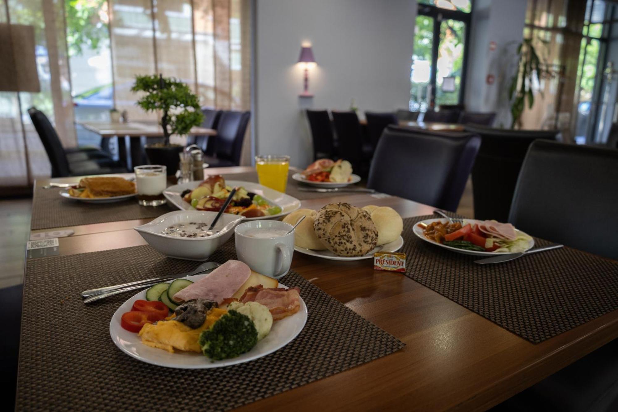 Hotel Regnum